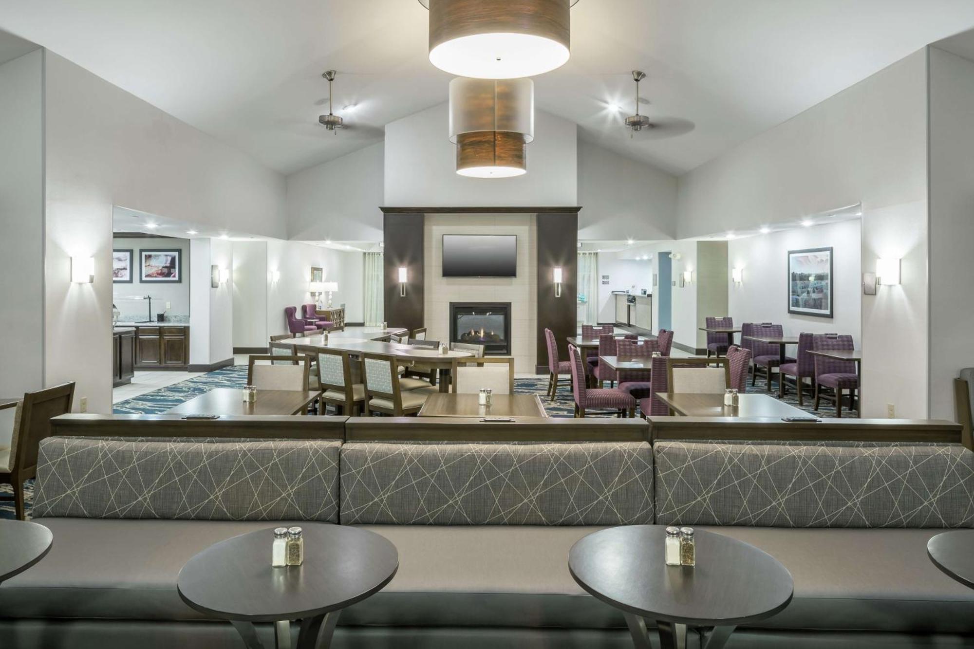 Homewood Suites By Hilton Cedar Rapids-North Eksteriør bilde